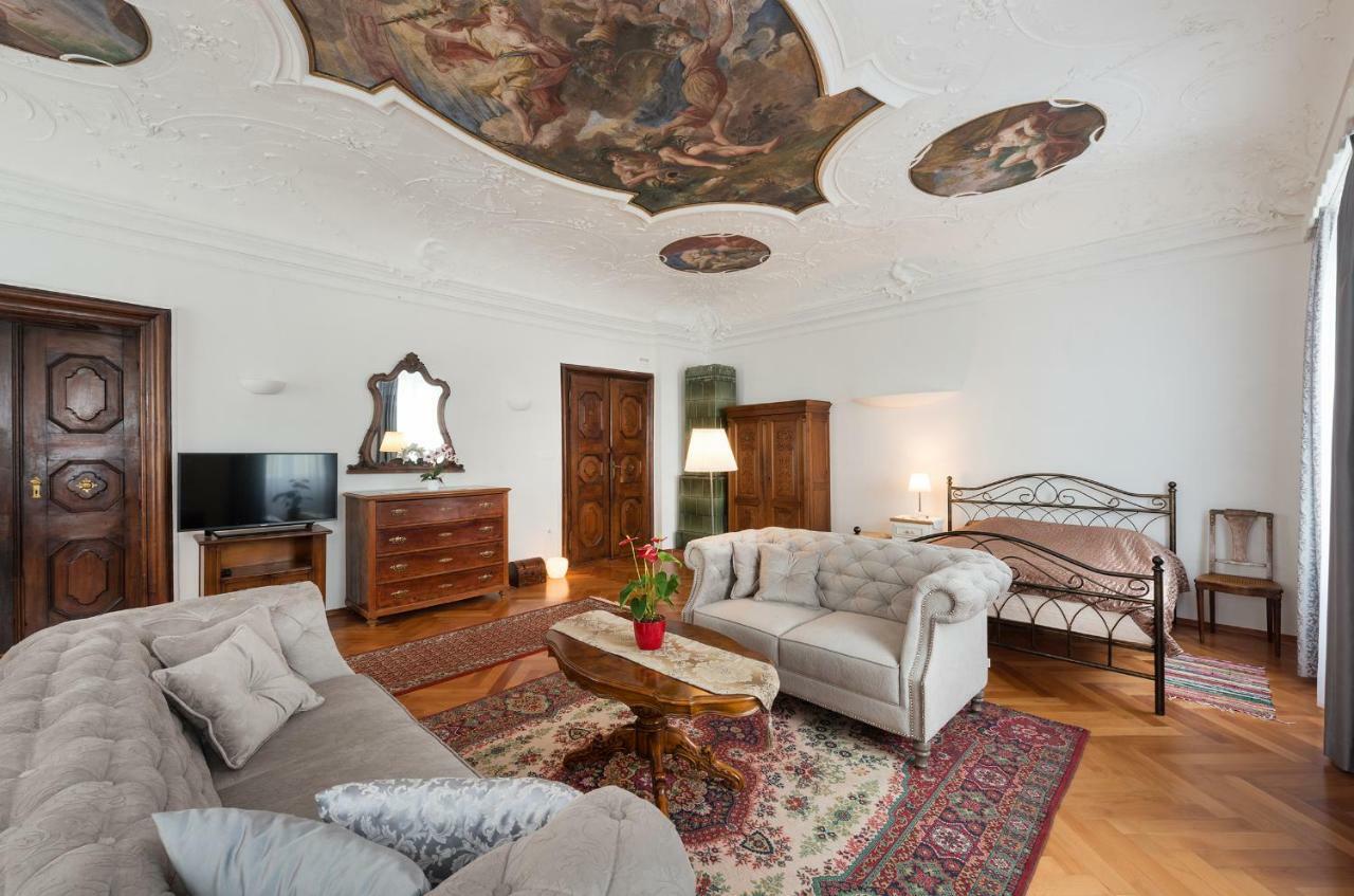 Codelli Deluxe Fresco City Centre App With Balcony Ljubljana Exteriör bild