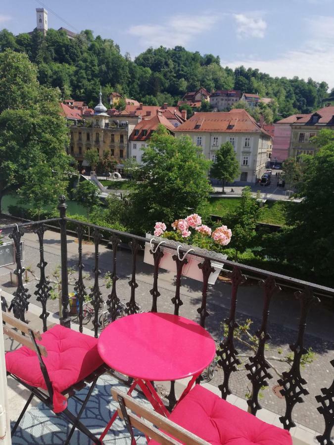 Codelli Deluxe Fresco City Centre App With Balcony Ljubljana Exteriör bild
